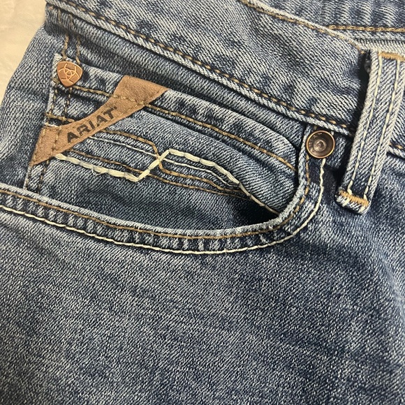 Ariat Men's Classic Indigo Straight Jeans - Picture 3 of 5